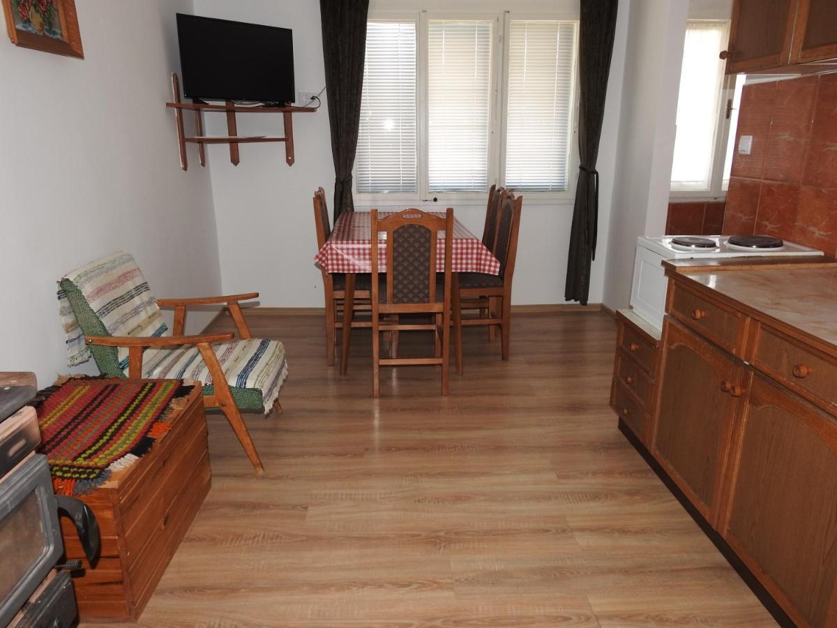 Apartman Marko Bajina Basta Exteriör bild